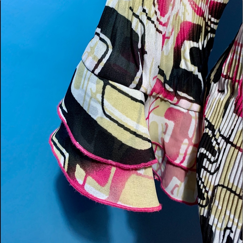 Essentials shirt - Picture 2 of 3